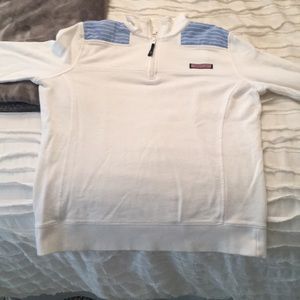 VINEYARD VINES women’s pullover size XS.